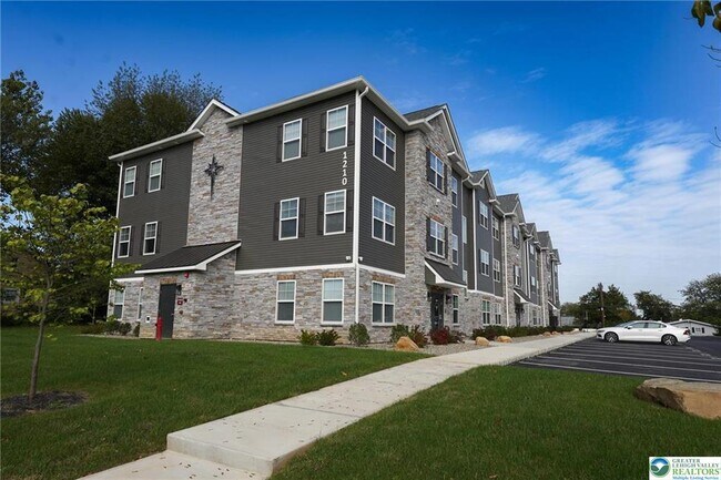 Primary Photo - 1210 Eaton Ave