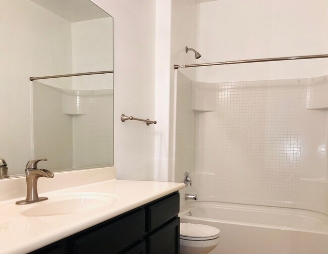 Building Photo - 12872 N White Fence Way