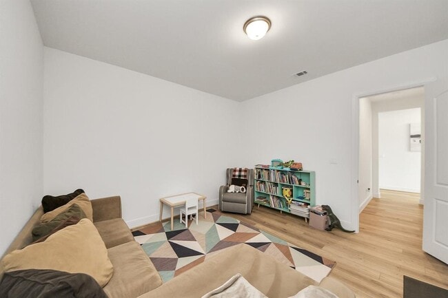 Building Photo - 4914 Olive Province Ln
