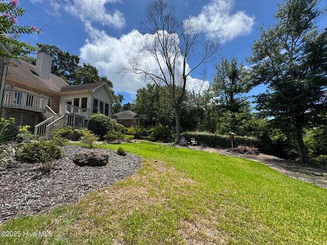 Building Photo - 7407 Fern Valley Dr