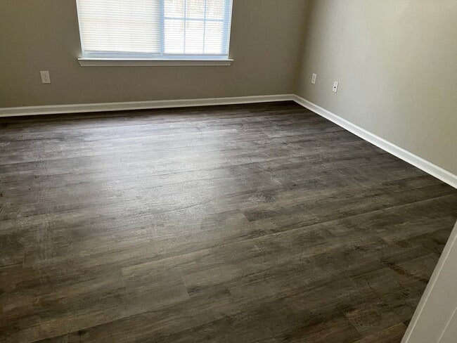 Building Photo - Short Term Rental