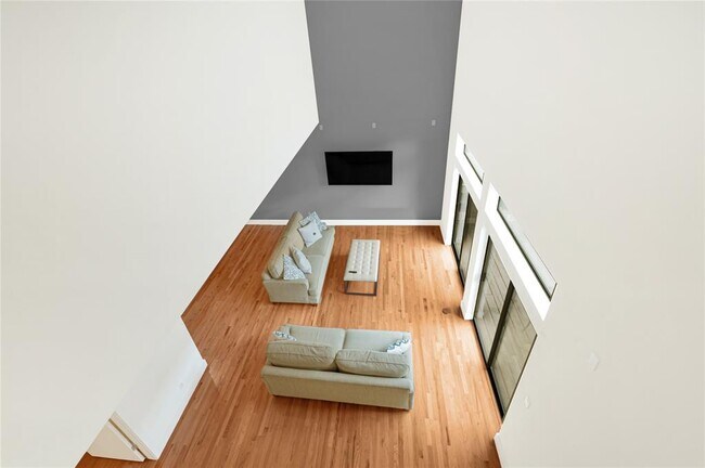 Building Photo - 4202 Spencer St