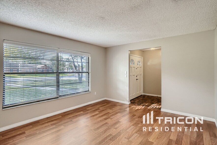 Building Photo - 317 Wyndham Way