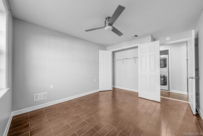 Building Photo - 102-20 Rockaway Beach Blvd