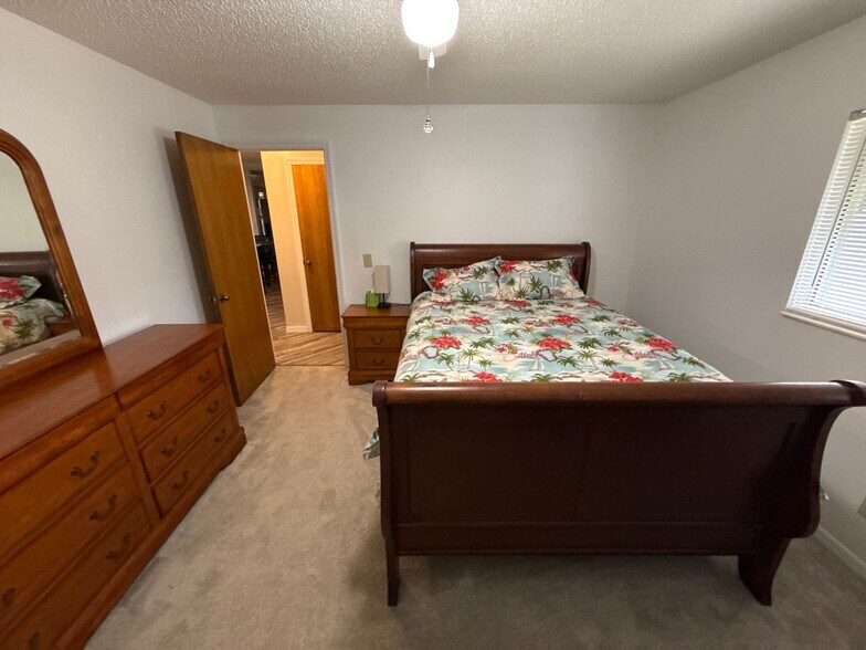 Building Photo - 11675 W Dixie Shores Dr