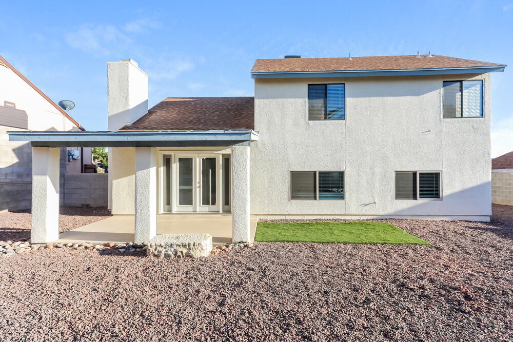 Building Photo - 7916 N Roundstone Dr
