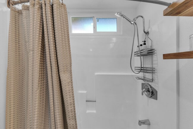 Building Photo - 75250 Vista Huerto