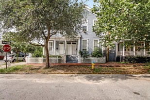 Building Photo - 423 E Duffy St