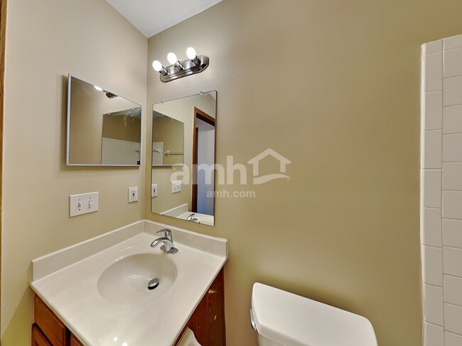 Building Photo - 7793 Waggoner Chase Blvd