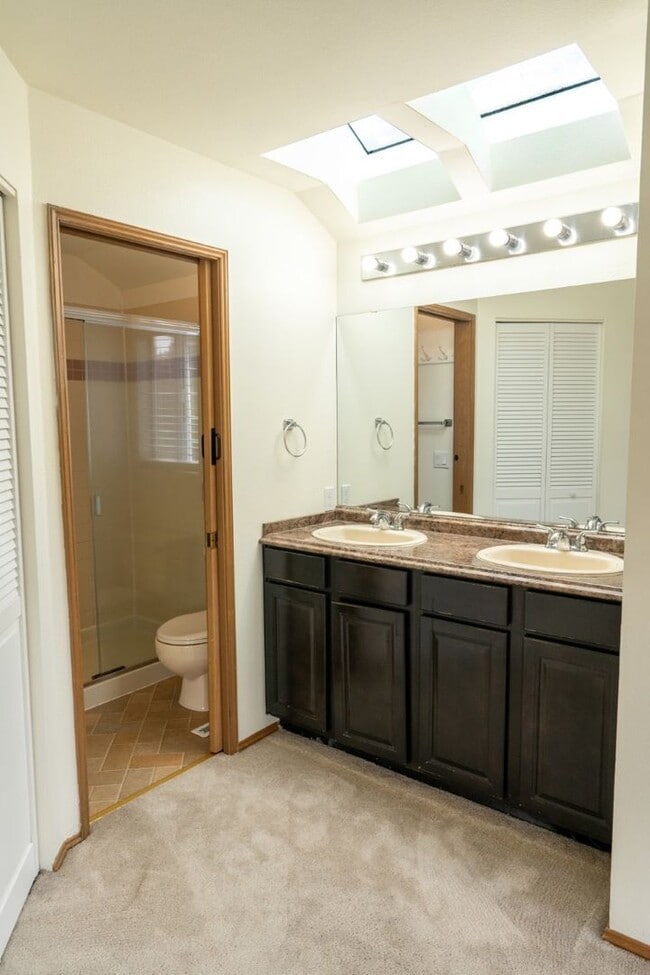 Building Photo - 3bd/2.25ba Sammamish House