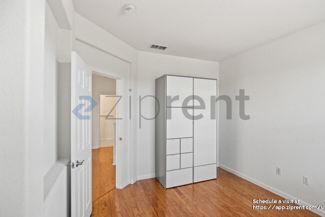 Building Photo - 812 Joree Ln
