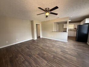 Building Photo - 265/267 Vincent Dr