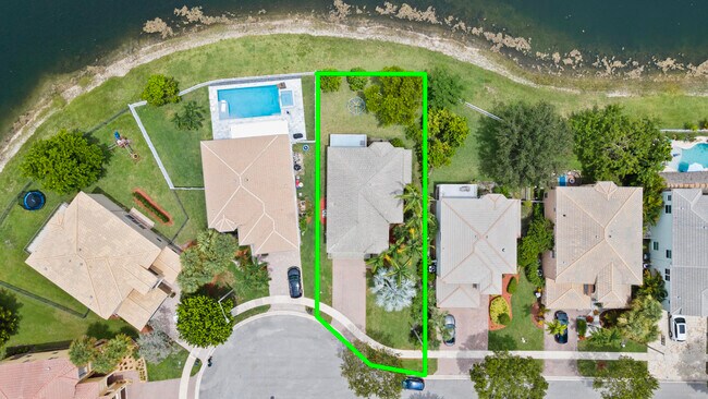 Building Photo - 2253 Balsan Way