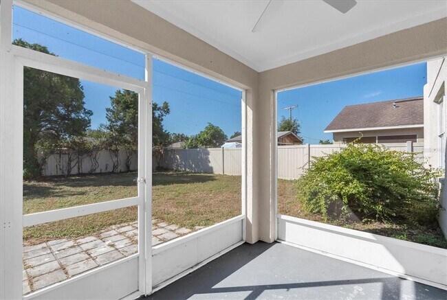 Building Photo - 1015 Windton Oak Dr