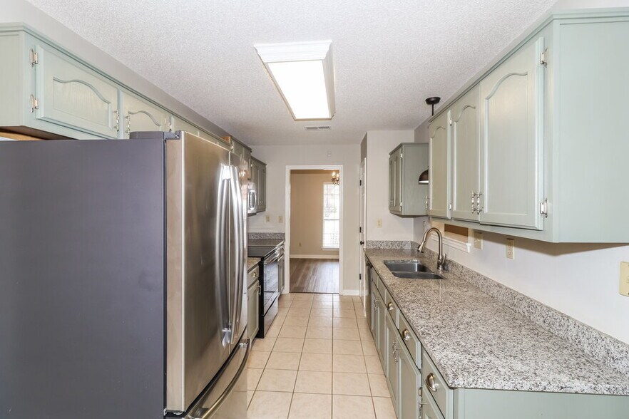 Building Photo - 6063 Choctaw Trail