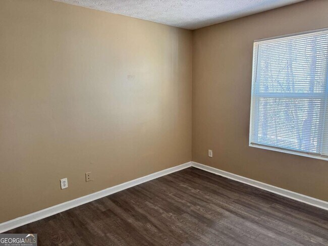 Building Photo - 3203 Fairington Ridge Cir