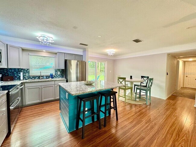 Building Photo - 3957 Wahoo Dr SE