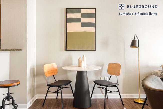 Building Photo - 350 S Jackson St