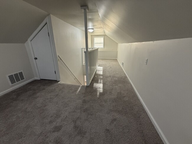 Building Photo - 3739 Rhea Ave