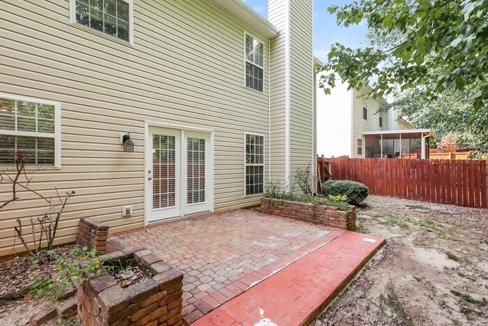 Building Photo - 815 Terrace Creek Dr