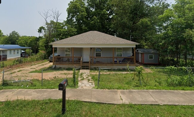 Primary Photo - 4116 Dorris St