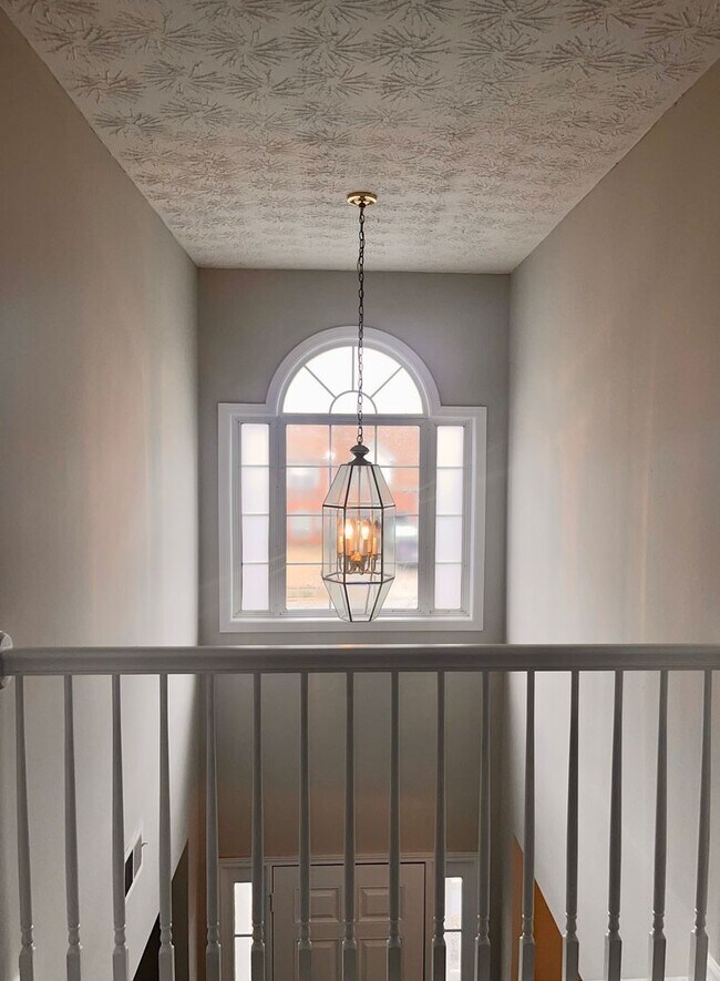 Building Photo - JUST REDUCED--$1895 for a 4 Bed/2.5 Bath Home In Swim/Tennis Community in McDonough!