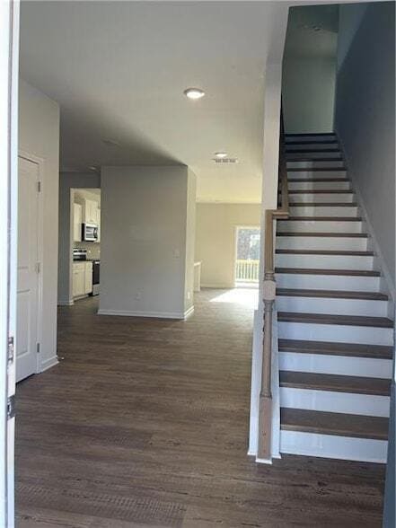 Building Photo - 240 Summerwood Ln