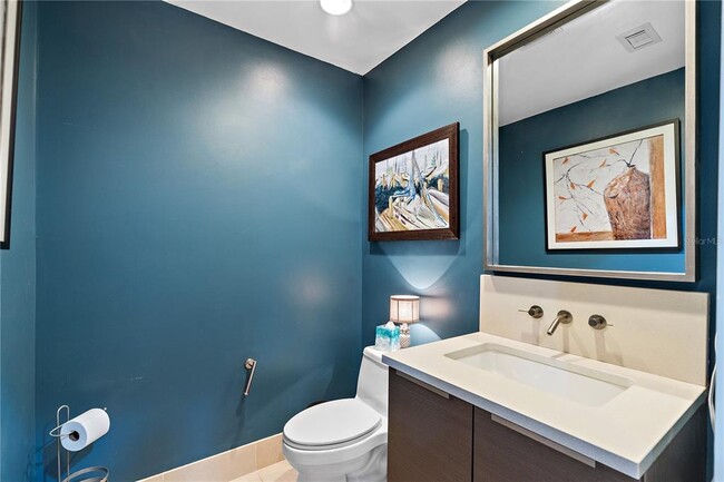 Building Photo - 175 1st St S