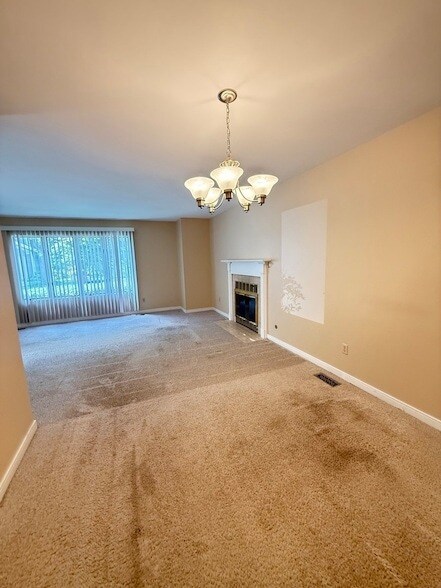 Building Photo - 2851 Garden Dr