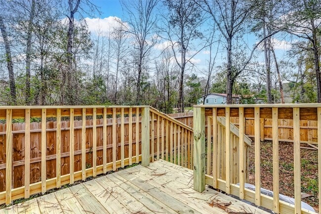 Building Photo - 10757 Doe Hill Dr