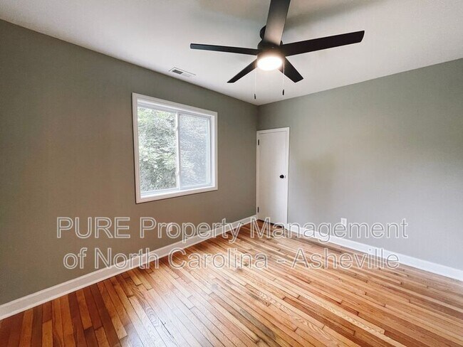 Building Photo - 268 Sand Hill Rd