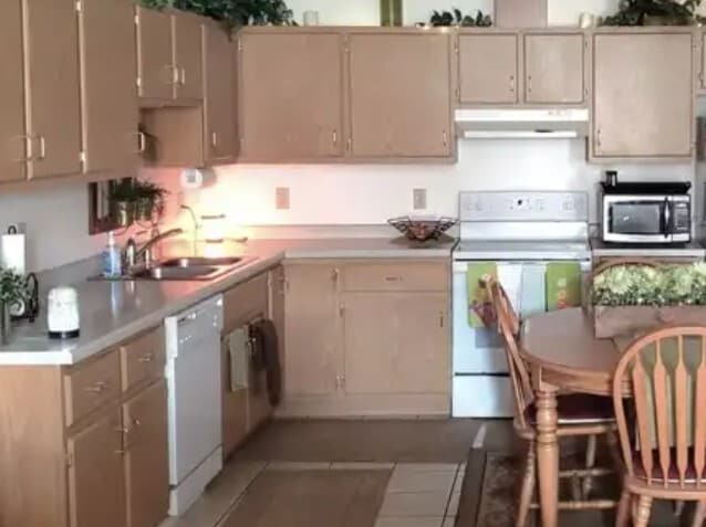 Building Photo - Crystal Creek Apartments