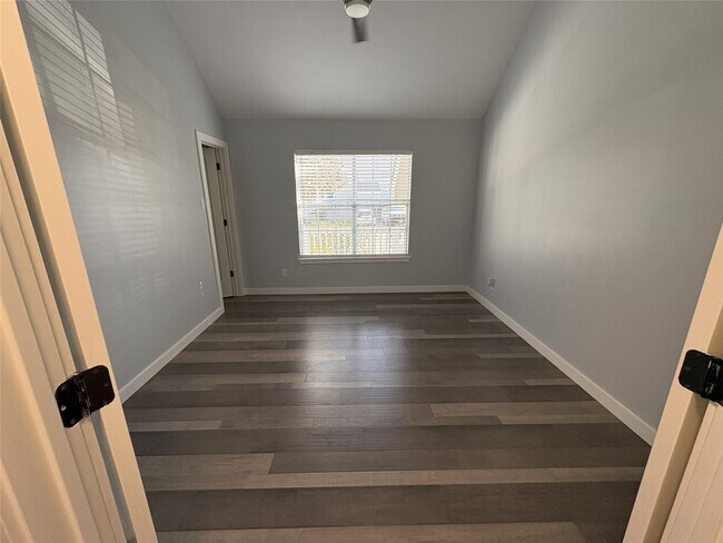 Building Photo - 111 Dunbar Estates Dr