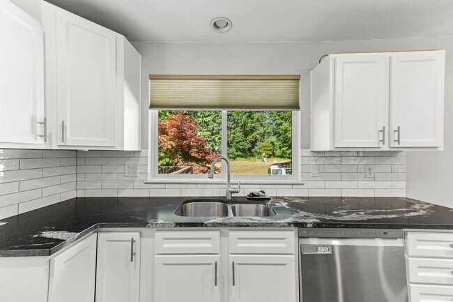 Building Photo - Rare Olympia Rental on Over 2 Acres of Flat, Usable Land!