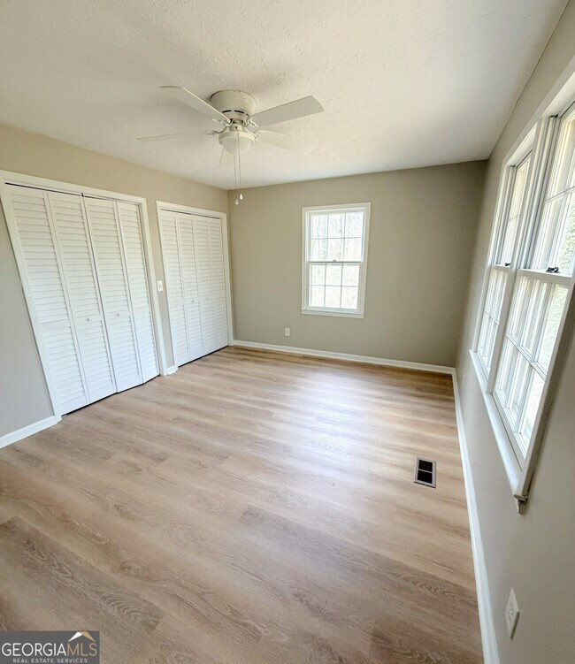 Building Photo - 110 Walker Woods Dr