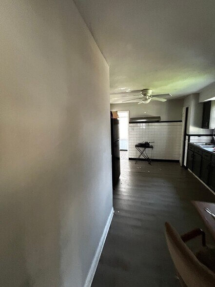 Building Photo - 5621 Sunbury Ave