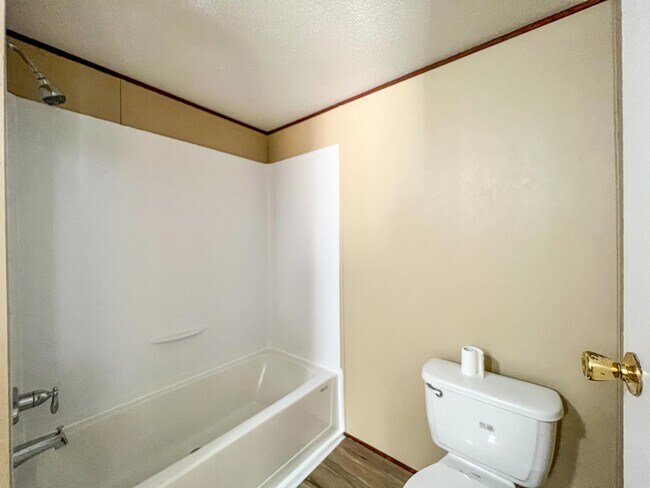 Building Photo - 1166 Ramble Hills
