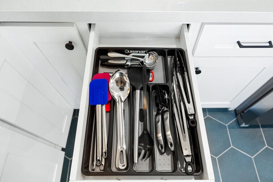 Building Photo - 3758 Gaviota Ave