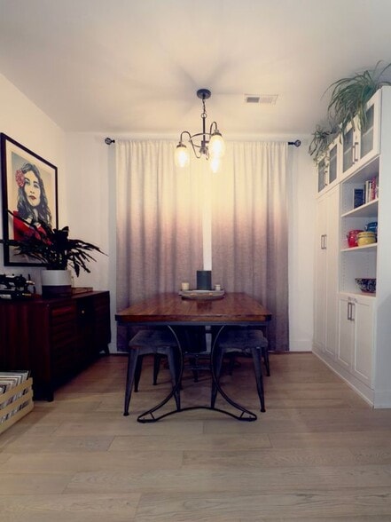 Building Photo - 749 Hamilton St NW