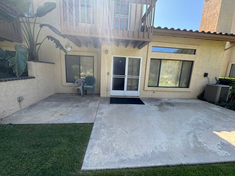 Building Photo - 1718 Tecalote Dr