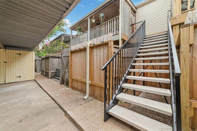 Building Photo - 869 Wax Myrtle Ln
