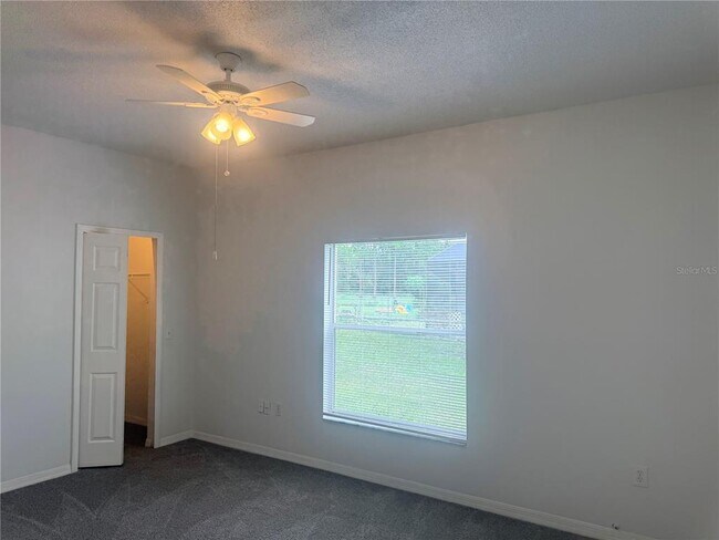 Building Photo - 327 Alegriano Ct