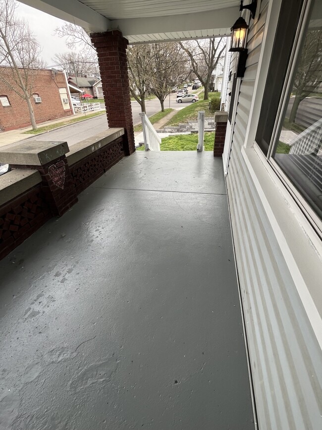 Building Photo - 1925 Brookline Ave