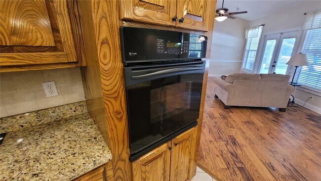 Building Photo - 8762 FL-26