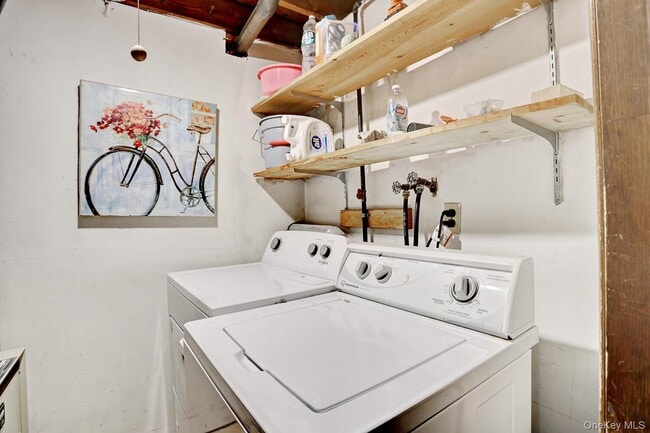 Building Photo - 12 Van Gogh Ln