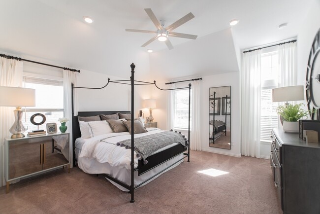 Building Photo - 438 Lake Day Dr