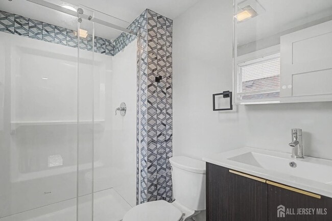 Building Photo - 61 N Main St