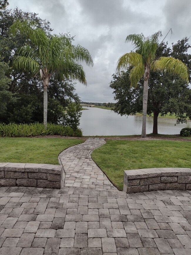 Building Photo - Waterfront Home in Lakes of Mt. Dora
