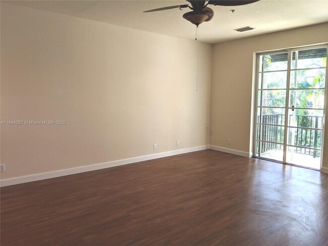 Building Photo - 120 Cat Rock Ln