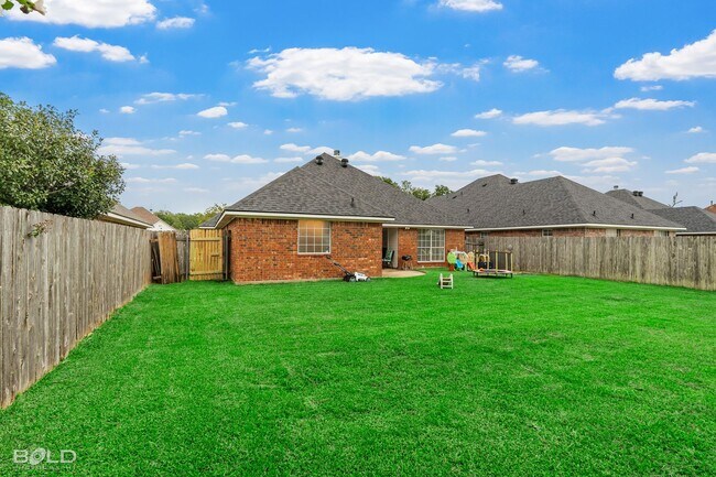 Building Photo - Richmond Cove - Close to Barksdale AF